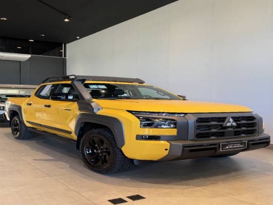 MITSUBISHI TRITON 2.4 BITURBO DIESEL CD SAVANA 4X4 AUTOMÁTICO MITSUBISHI TRITON 2.4 BITURBO DIESEL CD SAVANA 4X4 AUTOMÁTICO